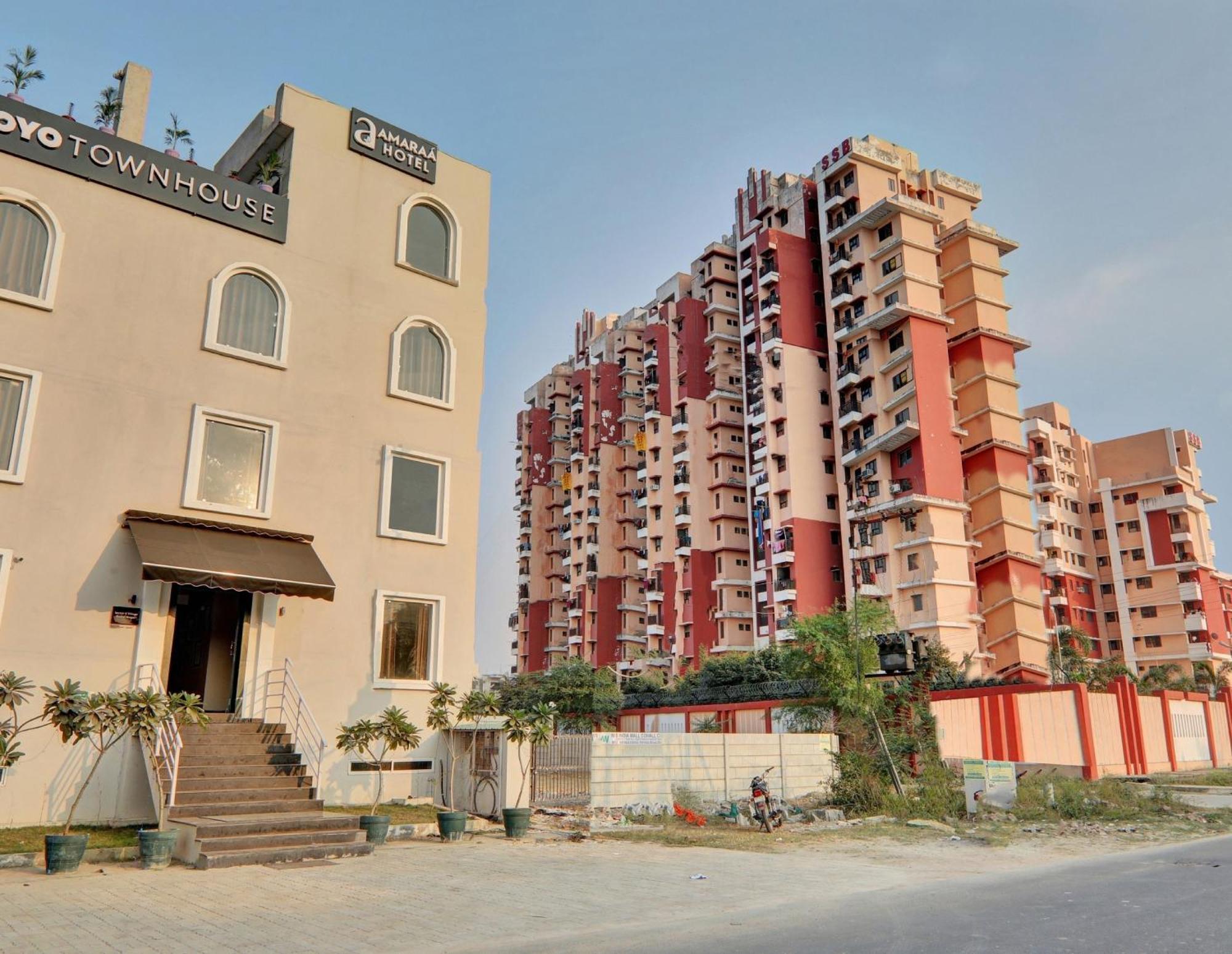 Super Townhouse Amaraa Hotel Near Phoenix Palassio Lucknow Exterior photo